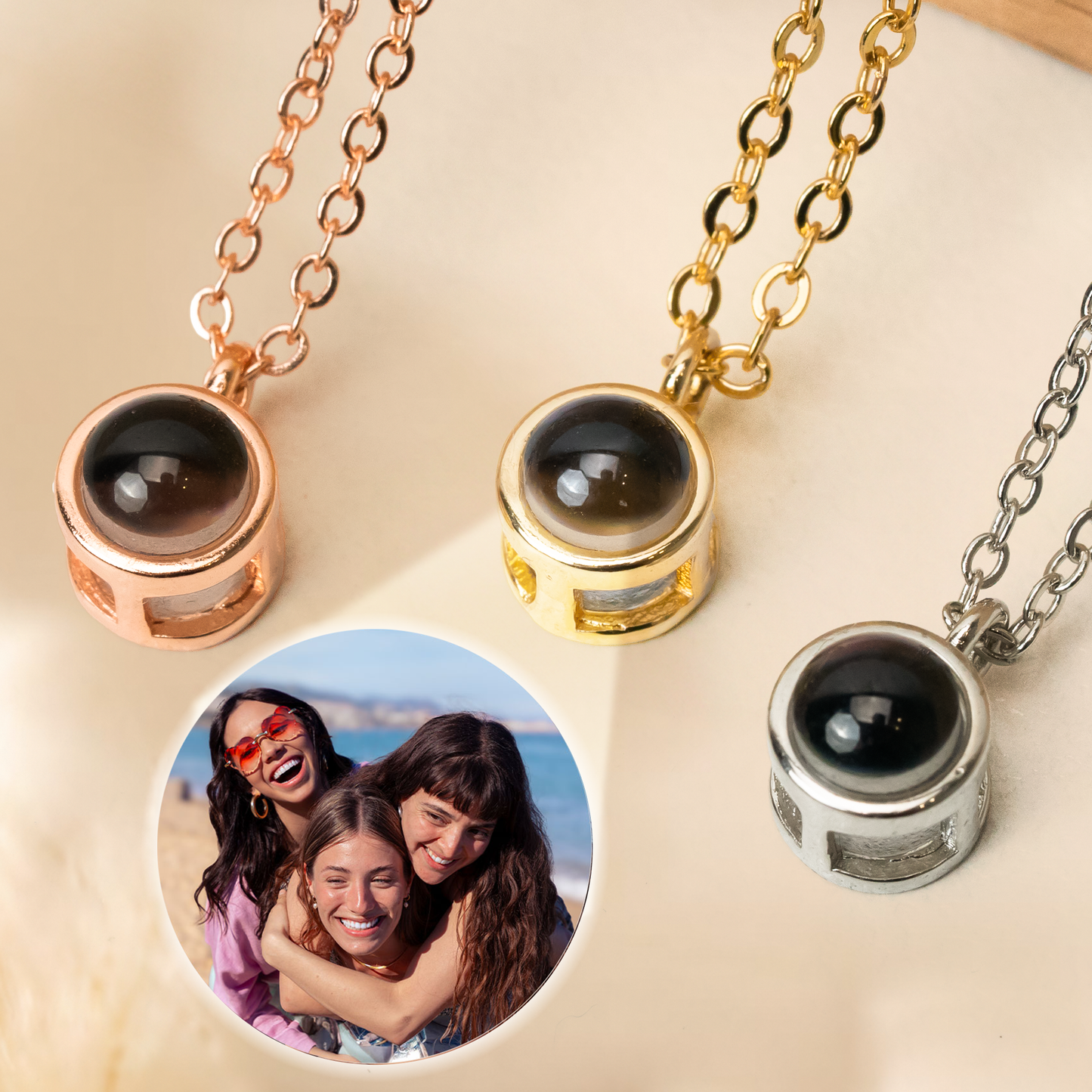 Personalized Photo Projection Necklace: A Cherished Keepsake for Friends