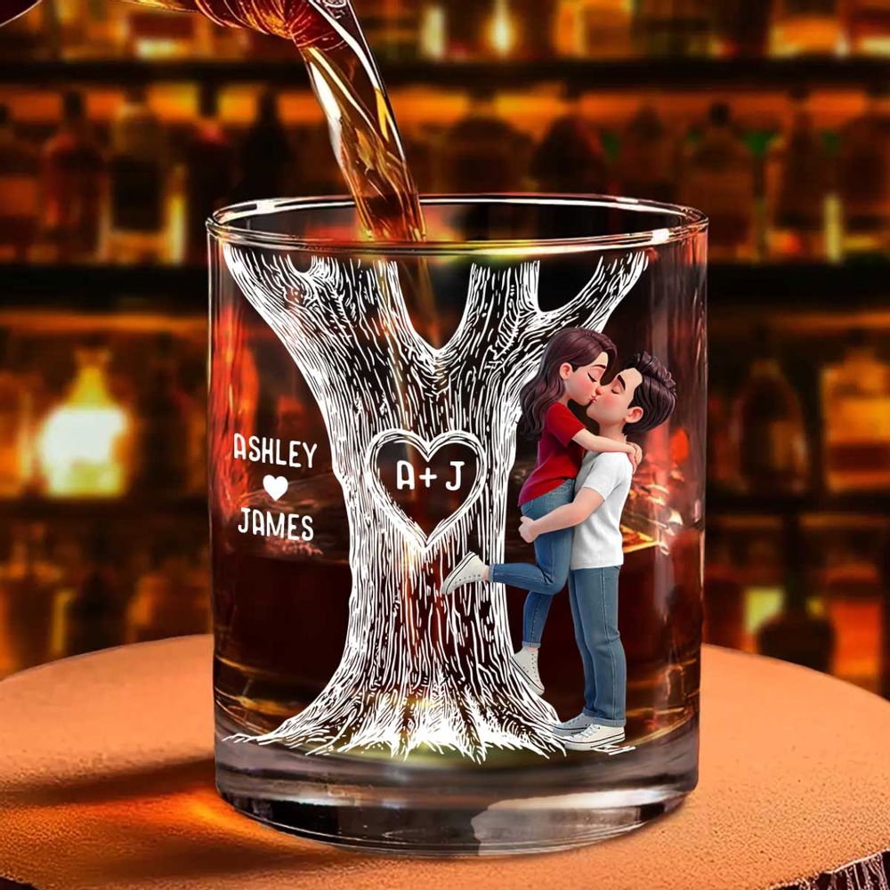 Eternal Love Couple Hugging Kissing Tree Of Love - Personalized Whiskey Glass