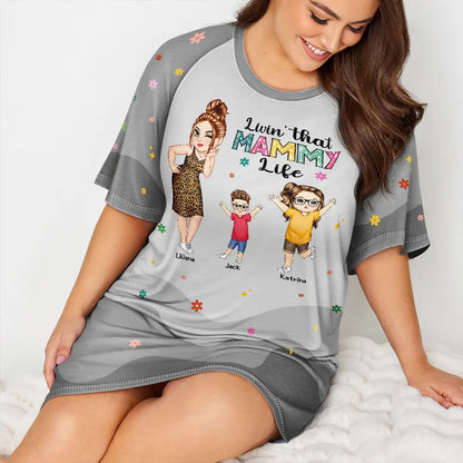 Gift For Grandma,Love,Gift For Mother - Living That Grandma Life - Personalized Women's Sleep Tee