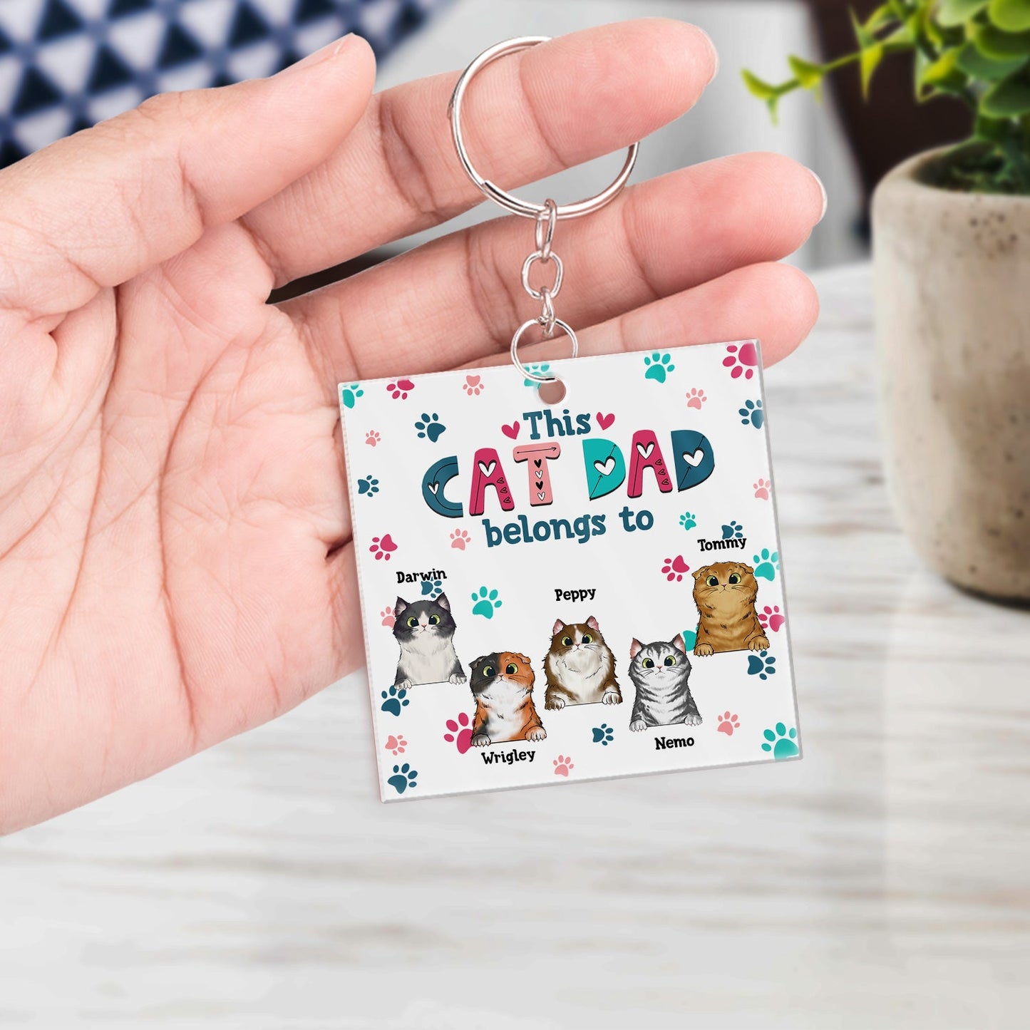Personalized 'This Cat Mom Belongs To' Keychain - Custom Pet Lover Gift
