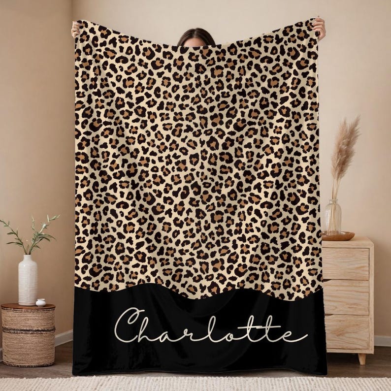 Custom Name Leopard Print Blanket – Personalized Cheetah Throw, Gift for Mom or Sister