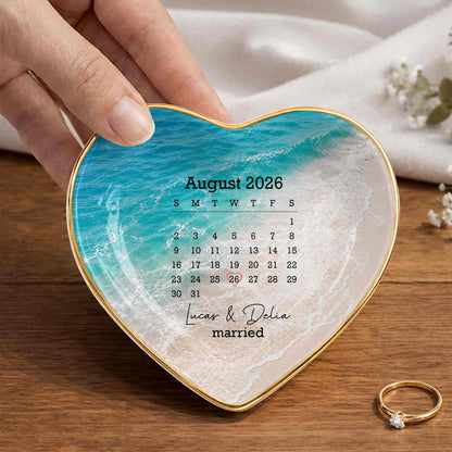Personalized Married Jewelry Dish for Couples with personalized design details for meaningful gifting image 7