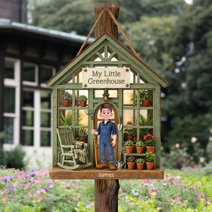 Personalized Greenhouse Wood Sign personalization view for Mom