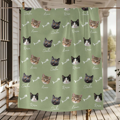 Personalized Pet Photo Blanket personalization view for Mom