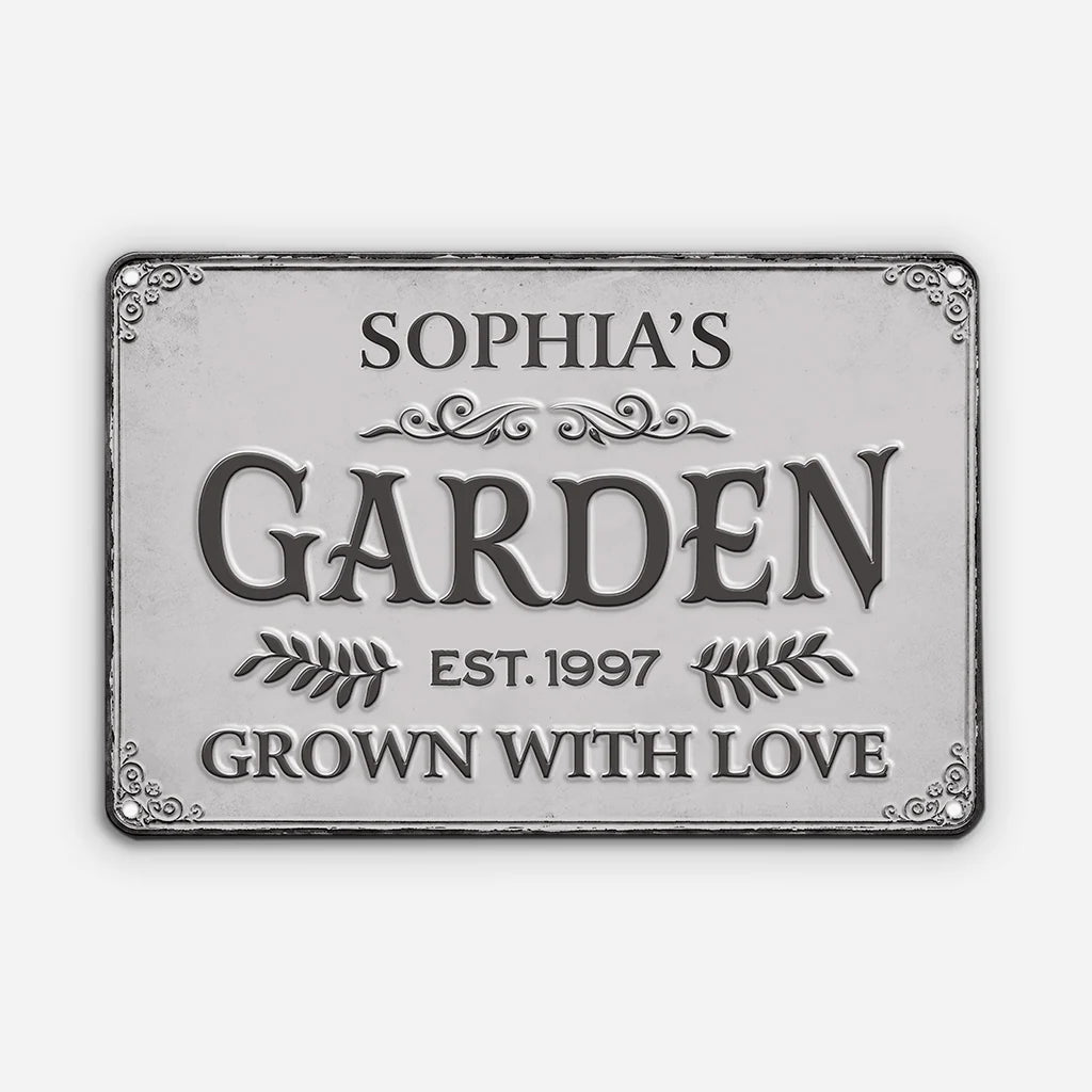 Personalized Garden Metal Sign personalization view for Mom