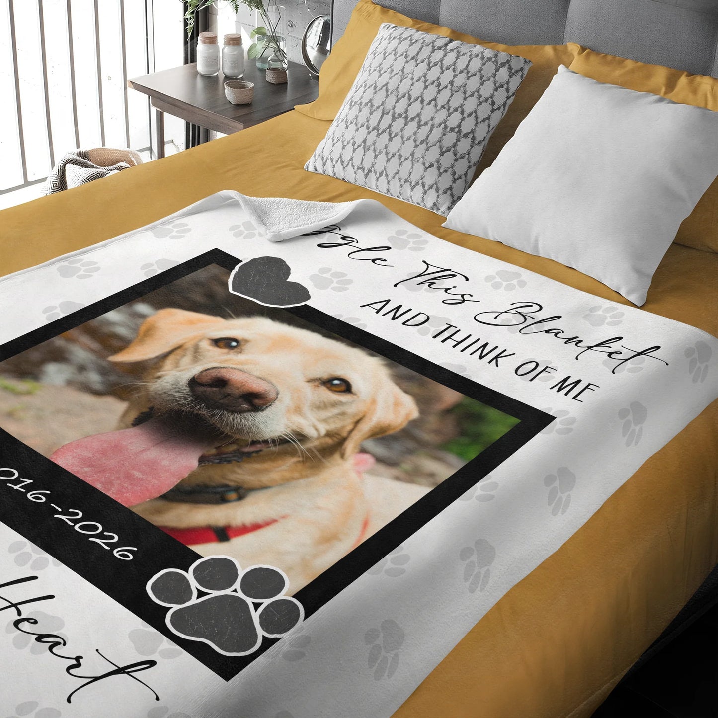 Blanket detail view for Dog Lovers