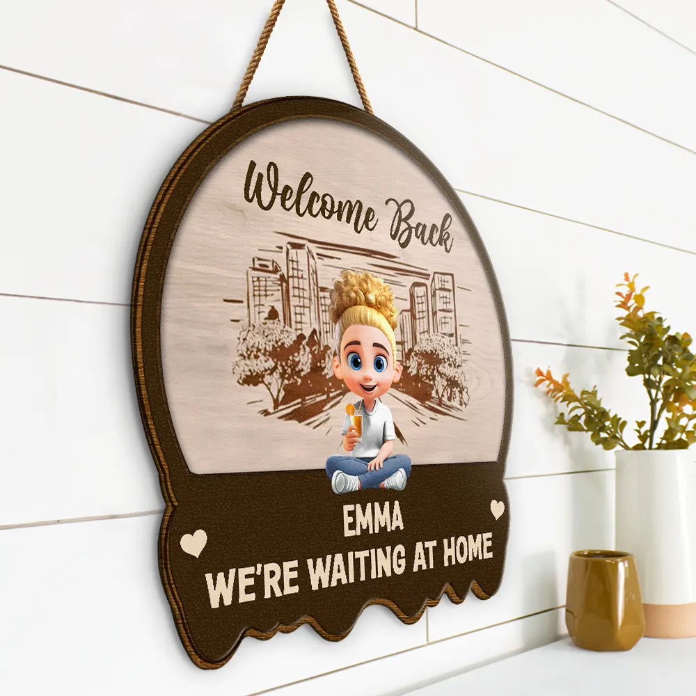 Custom Wood Welcome Sign personalization view for Family