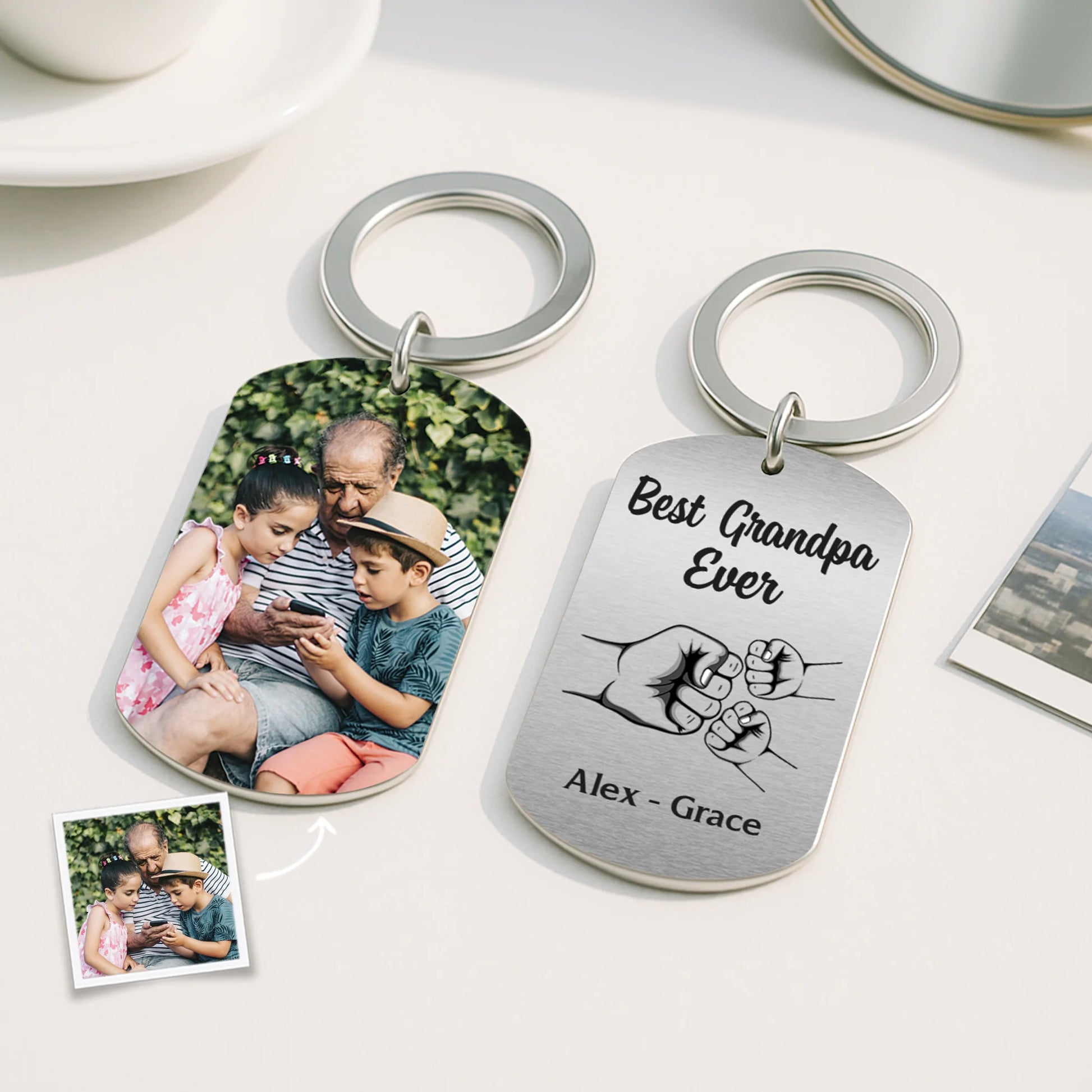 Personalized Dad Keychain personalization view for Dad
