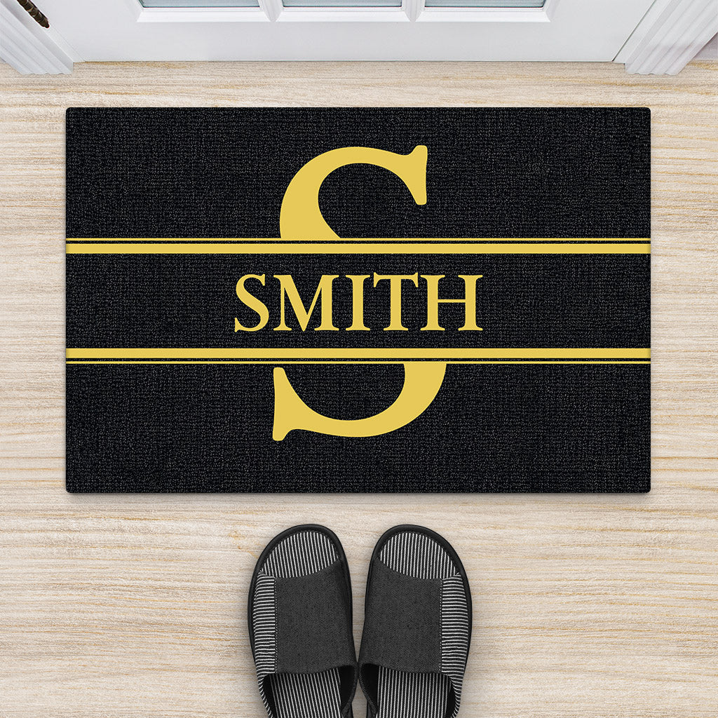 Custom Monogram Name Doormat - Personalized Welcome Mat for Family Housewarming Gift