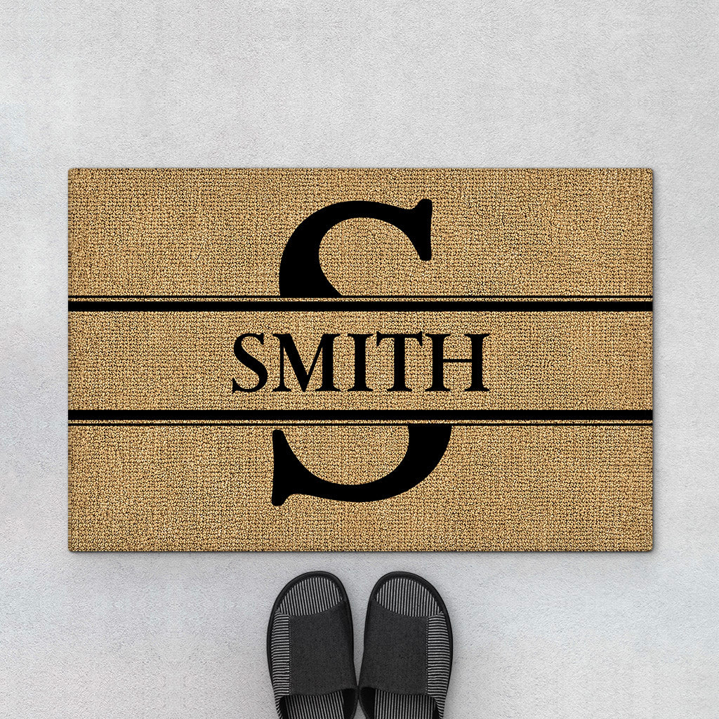 Custom Monogram Name Doormat - Personalized Welcome Mat for Family Housewarming Gift