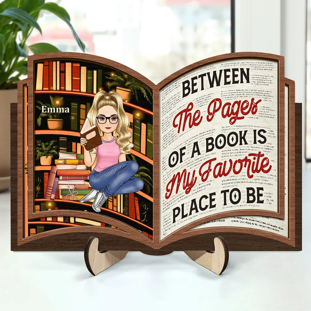 Personalized Book Lover Wooden Plaque for Mom with personalized design details for meaningful gifting