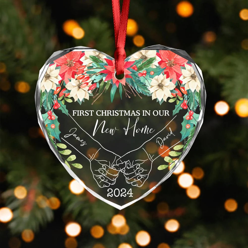 PRINTS10 Personalized Gift Holding Hands First Christmas Couple - Heart Shaped Glass Ornament HA75 891763 8 cm